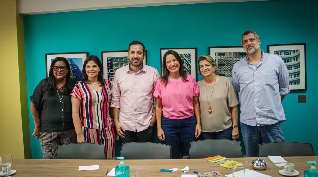 Urbanismo e habitação popular na agenda de Raquel com representantes da arquitetura de Pernambuco