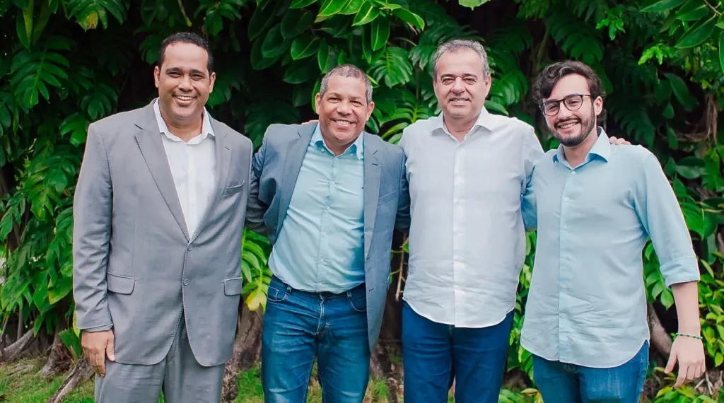 Apoio de peso: Filiado ao PL, prefeito do Cabo declara voto em Danilo