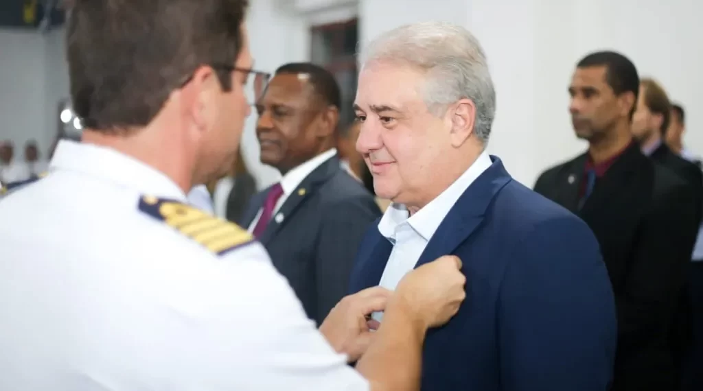 Augusto Coutinho é homenageado pela Capitania dos Portos de Pernambuco