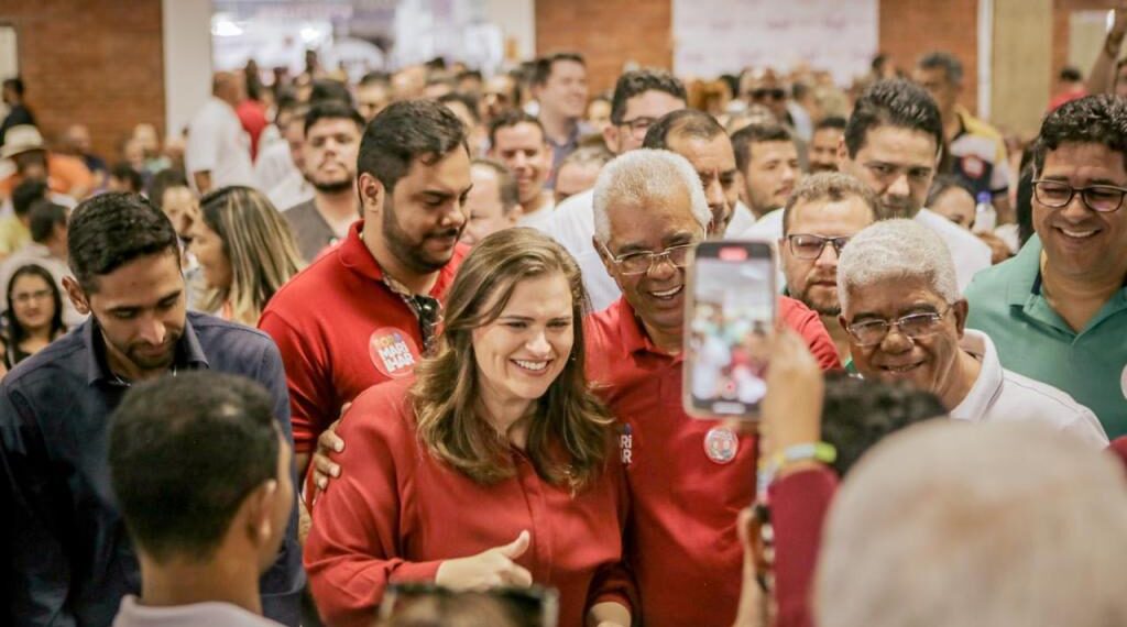 Marília Arraes é ovacionada em congresso da UVP em Serra Talhada