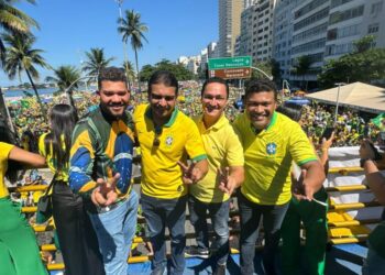 Deputado André Ferreira Participa de Ato Pró-Bolsonaro no Rio