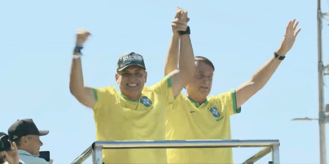 Deputado Coronel Meira é destaque pernambucano no trio de Bolsonaro