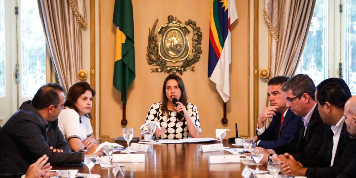 Governadora Raquel Lyra anuncia requalificação da PE-060, beneficiando mais de 400 mil pessoas de sete municípios pernambucanos