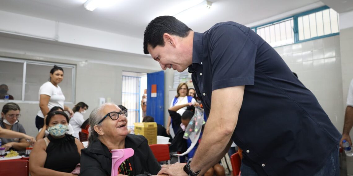 Simão garante que abrirá mais dois hospitais públicos em Petrolina