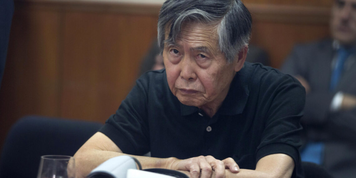 Velório de Alberto Fujimori, ex-presidente do Peru, começa nesta quinta