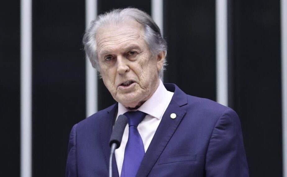 Grupo de Bivar anuncia saída do União Brasil; caminho deve ser o PRD