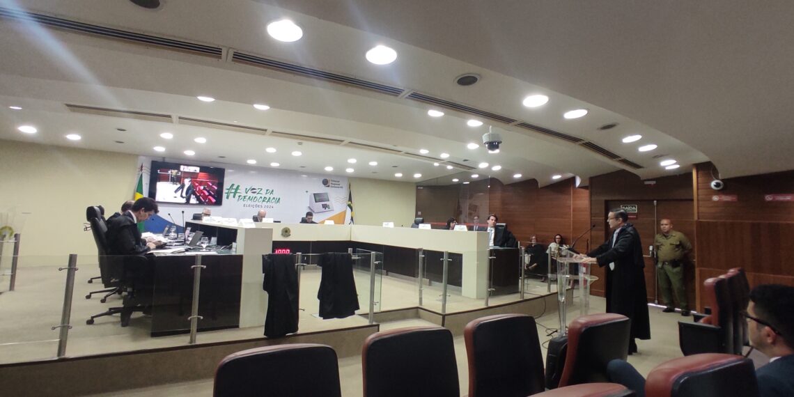 Honório faz manobra jurídica com troca de advogado e TRE-PE adia julgamento para quinta-feira