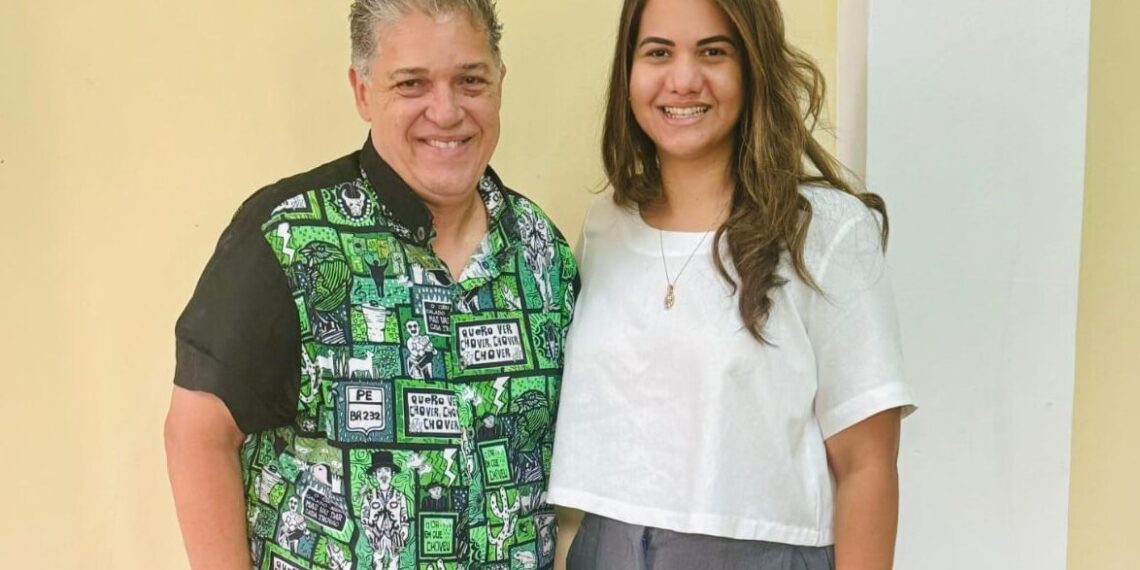 Em Olinda, Mirella anuncia 7 nomes da sua futura gestão