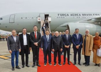 Lula volta a Brasília sob expectativas de novas mudanças no seu ministério