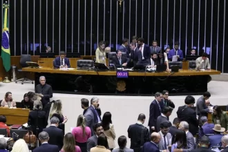 Câmara aprova urgência para projeto que criará cargos no STF - Foto (Reprodução)