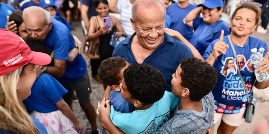 Marcilio, Lícia e Eduardo Honório realizam caminhada e recebem apoio popular em Nova Goiana - Foto (Reprodução)