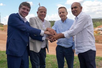 Marcílio e Eduardo Honório anunciam investimento privado de R$ 1 bilhão para construção de aeroporto em Goiana - Foto (Reprodução)