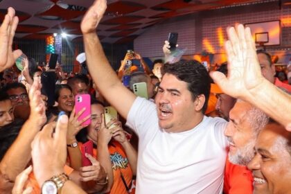 Pedro Henrique anuncia isenção de taxas para estudantes em proposta de governo de Eduardo Batista