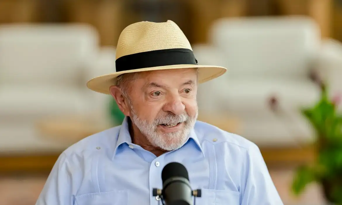 Lula defende reforma no STF, mandatos para ministros e mudanças na relação com o Congresso